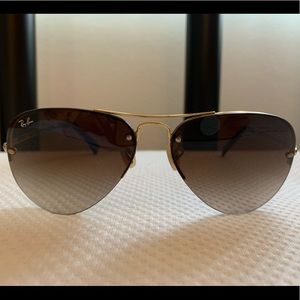 Ray ban aviator sunglasses